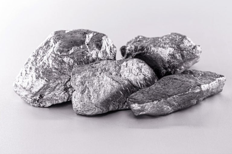 प्लेटिनम: धातु की खोज का इतिहास, अनुप्रयोग के क्षेत्र, खनन प्रौद्योगिकियां