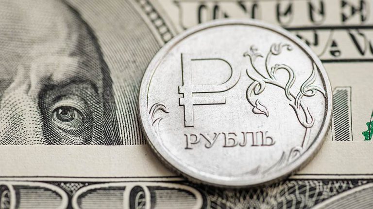 От чего зависит курс рубля сегодня