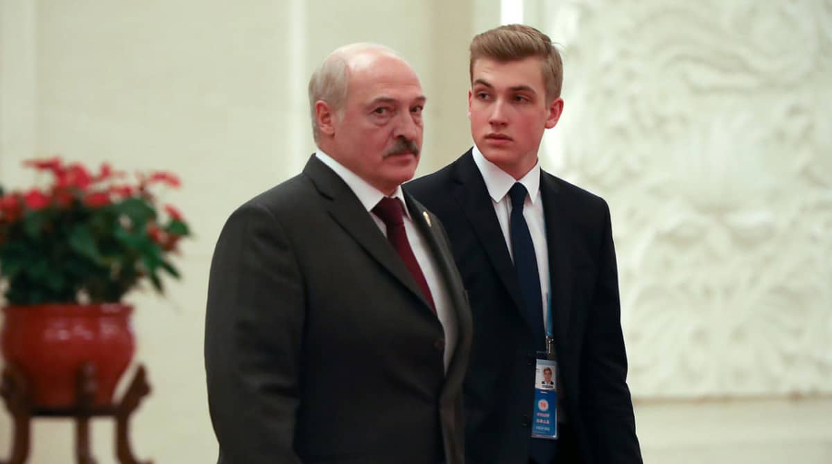 Фото: Александр Лукашенко с сыном Николаем