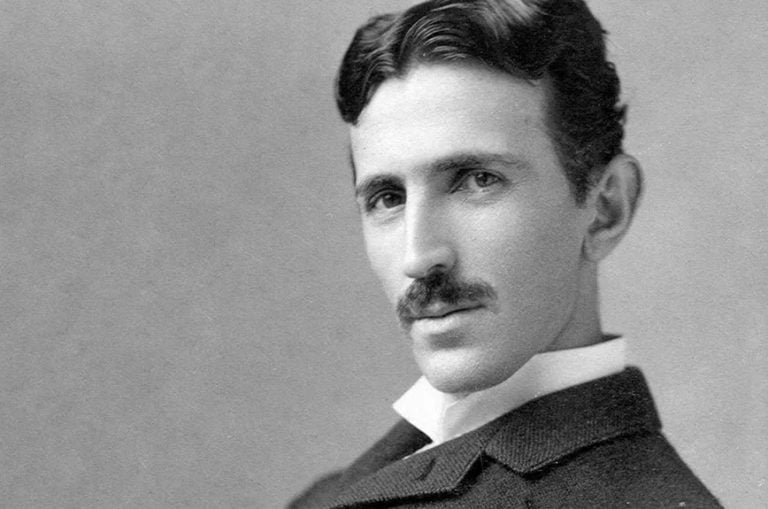 Nikola Tesla: die Erfindung des großen Mannes