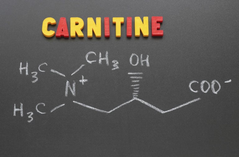 La carnitina es una sustancia natural relacionada con las vitaminas B