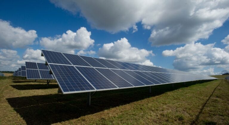 태양광 대안: 태양에너지원의 장점과 단점